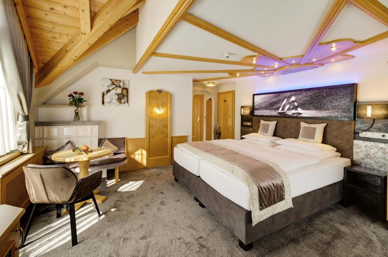 Alpinstyle Hotel Ischgl Exterior photo