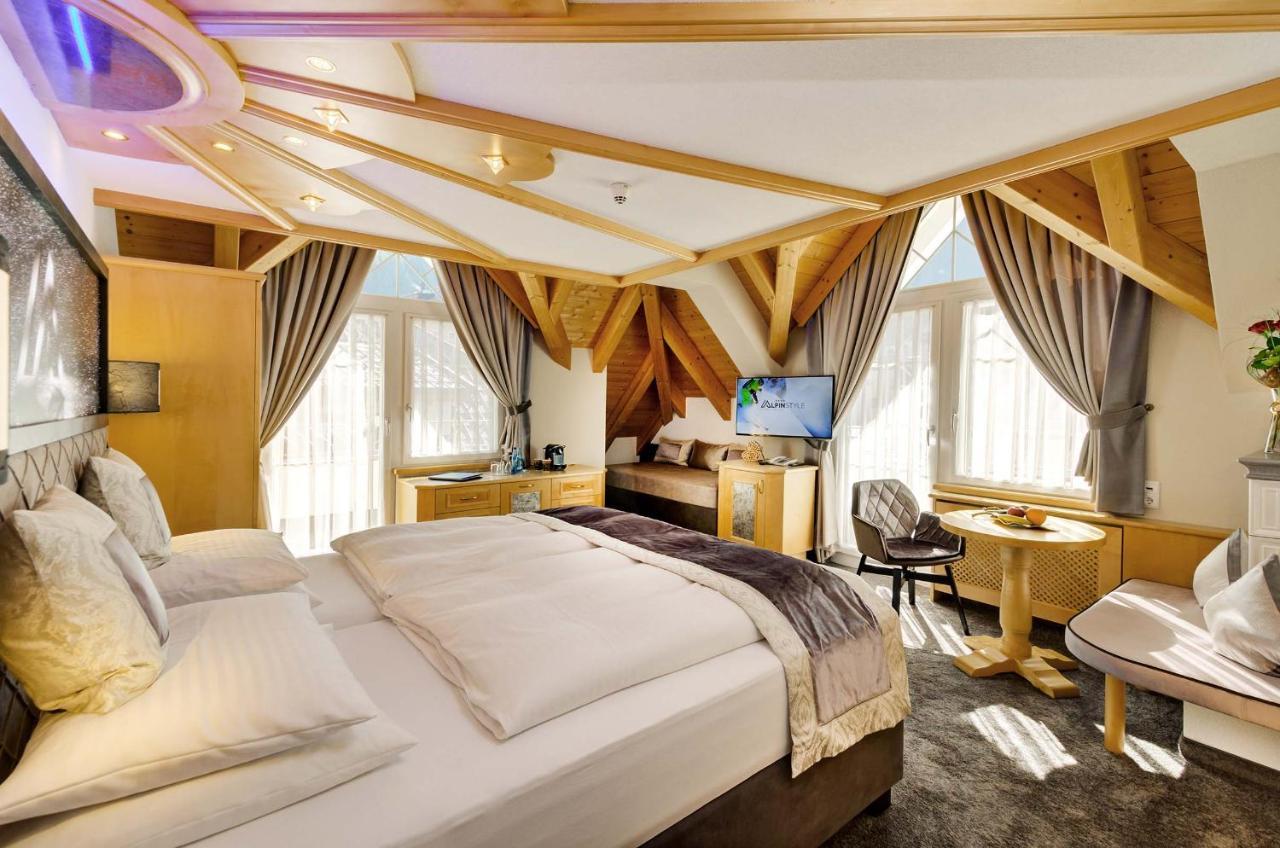 Alpinstyle Hotel Ischgl Exterior photo